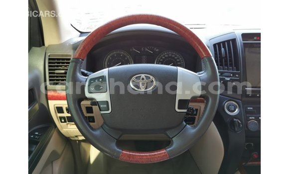 Buy Import Toyota Land Cruiser White Car in Import - Dubai in Ashanti Buy Import Toyota Land Cruiser White Car in Import - Dubai in Ashanti