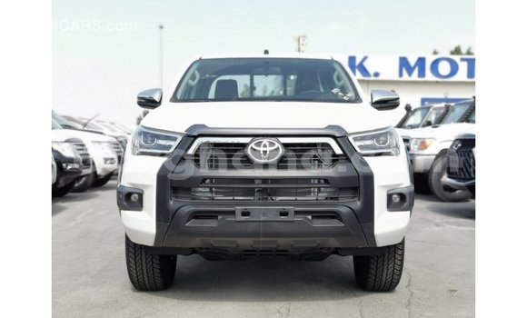 Buy Import Toyota Hilux White Car in Import - Dubai in Ashanti Buy Import Toyota Hilux White Car in Import - Dubai in Ashanti