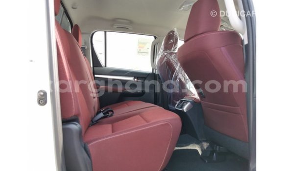 Buy Import Toyota Hilux White Car in Import - Dubai in Ashanti Buy Import Toyota Hilux White Car in Import - Dubai in Ashanti