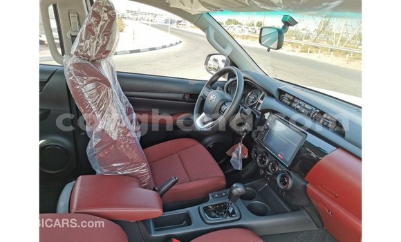 Buy Import Toyota Hilux White Car in Import - Dubai in Ashanti Buy Import Toyota Hilux White Car in Import - Dubai in Ashanti