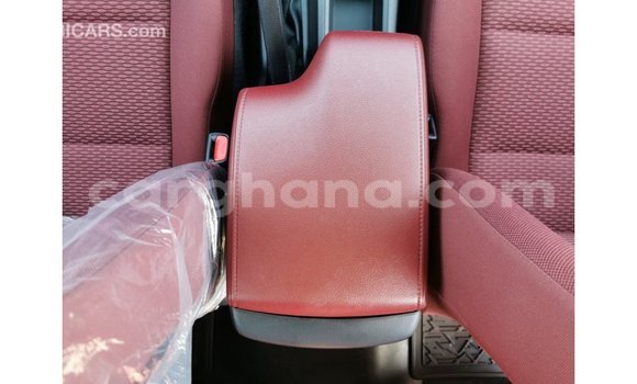 Buy Import Toyota Hilux White Car in Import - Dubai in Ashanti Buy Import Toyota Hilux White Car in Import - Dubai in Ashanti