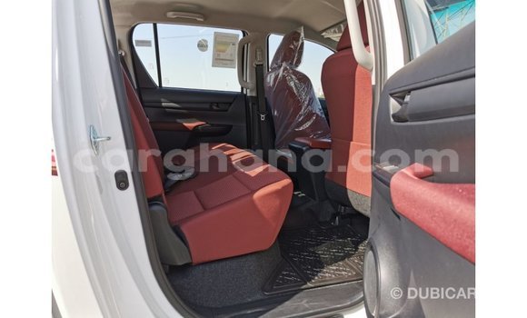 Buy Import Toyota Hilux White Car in Import - Dubai in Ashanti Buy Import Toyota Hilux White Car in Import - Dubai in Ashanti