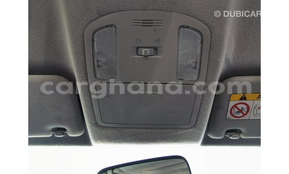 Sayi Imported Toyota Hilux White Mota in Import - Dubai a Ashanti Sayi Imported Toyota Hilux White Mota in Import - Dubai a Ashanti