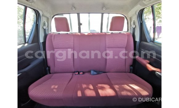 Sayi Imported Toyota Hilux White Mota in Import - Dubai a Ashanti Sayi Imported Toyota Hilux White Mota in Import - Dubai a Ashanti