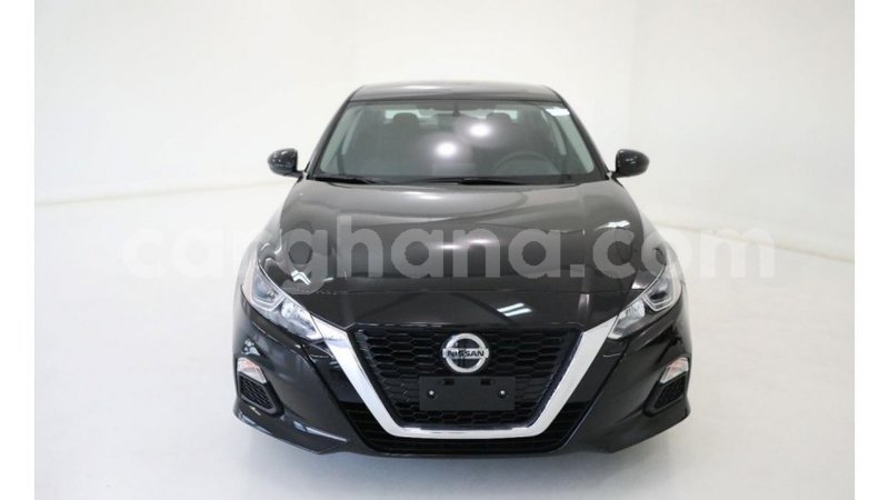 Big with watermark nissan altima ashanti import dubai 15578