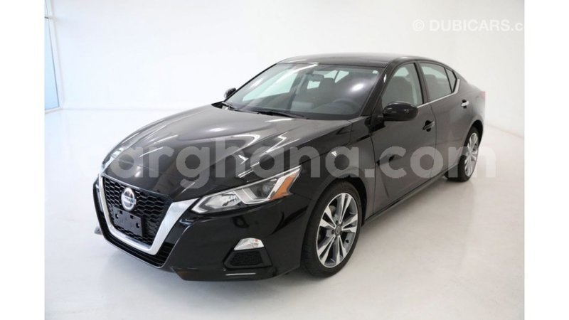 Big with watermark nissan altima ashanti import dubai 15578