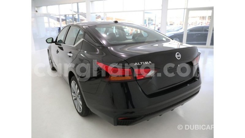 Big with watermark nissan altima ashanti import dubai 15578