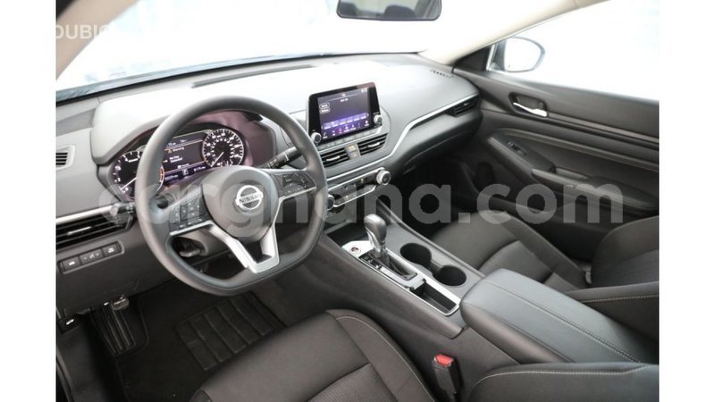 Big with watermark nissan altima ashanti import dubai 15578