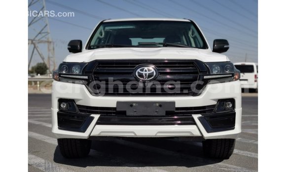 Buy Import Toyota Land Cruiser White Car in Import - Dubai in Ashanti Buy Import Toyota Land Cruiser White Car in Import - Dubai in Ashanti