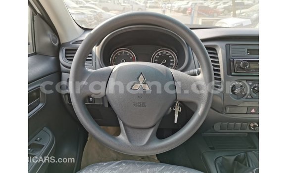 Sayi Imported Mitsubishi L200 White Mota in Import - Dubai a Ashanti Sayi Imported Mitsubishi L200 White Mota in Import - Dubai a Ashanti