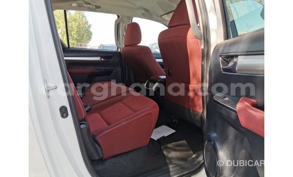 Buy Import Toyota Hilux White Car in Import - Dubai in Ashanti Buy Import Toyota Hilux White Car in Import - Dubai in Ashanti