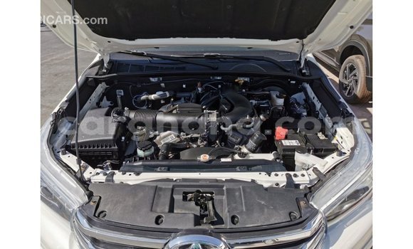 Buy Import Toyota Hilux White Car in Import - Dubai in Ashanti Buy Import Toyota Hilux White Car in Import - Dubai in Ashanti