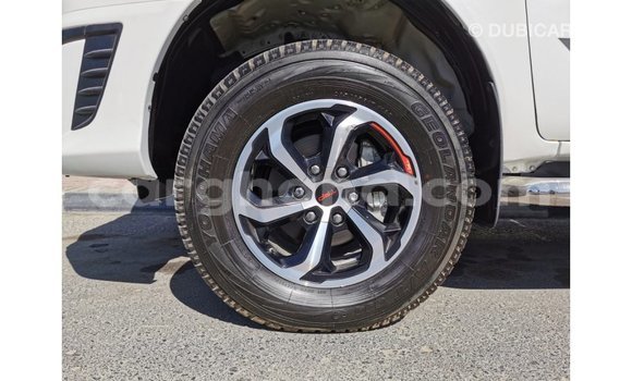 Buy Import Toyota Hilux White Car in Import - Dubai in Ashanti Buy Import Toyota Hilux White Car in Import - Dubai in Ashanti