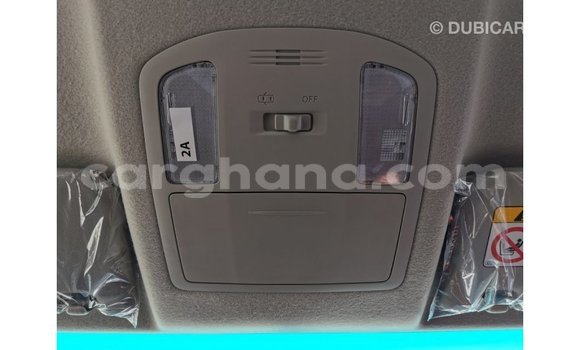 Sayi Imported Toyota Hilux White Mota in Import - Dubai a Ashanti Sayi Imported Toyota Hilux White Mota in Import - Dubai a Ashanti