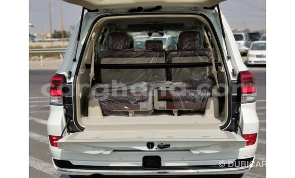 Buy Import Toyota Land Cruiser White Car in Import - Dubai in Ashanti Buy Import Toyota Land Cruiser White Car in Import - Dubai in Ashanti