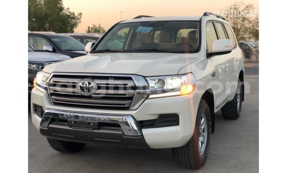 Ra Imported Toyota Land Cruiser funfun Ọkọ̀ in Import - Dubai ni Ashanti Ra Imported Toyota Land Cruiser funfun Ọkọ̀ in Import - Dubai ni Ashanti