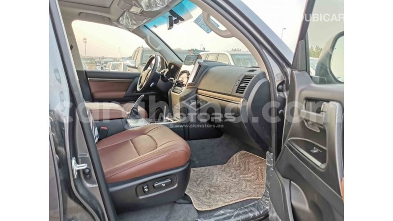 Big with watermark toyota land cruiser ashanti import dubai 15619