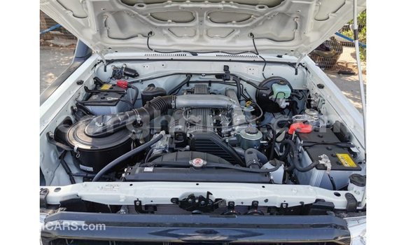 Ra Imported Toyota Land Cruiser funfun Ọkọ̀ in Import - Dubai ni Ashanti Ra Imported Toyota Land Cruiser funfun Ọkọ̀ in Import - Dubai ni Ashanti