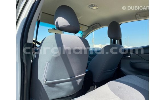 Ra Imported Mitsubishi L200 funfun Ọkọ̀ in Import - Dubai ni Ashanti Ra Imported Mitsubishi L200 funfun Ọkọ̀ in Import - Dubai ni Ashanti