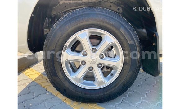 Ra Imported Mitsubishi L200 funfun Ọkọ̀ in Import - Dubai ni Ashanti Ra Imported Mitsubishi L200 funfun Ọkọ̀ in Import - Dubai ni Ashanti