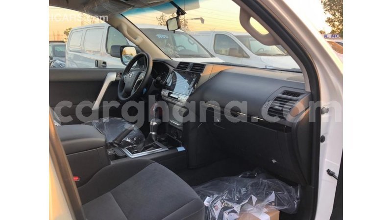 Big with watermark toyota land cruiser ashanti import dubai 15641