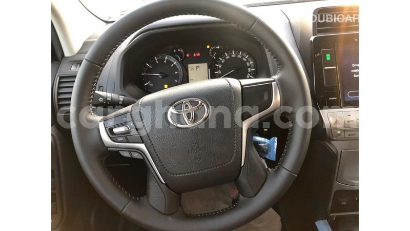 Big with watermark toyota land cruiser ashanti import dubai 15641