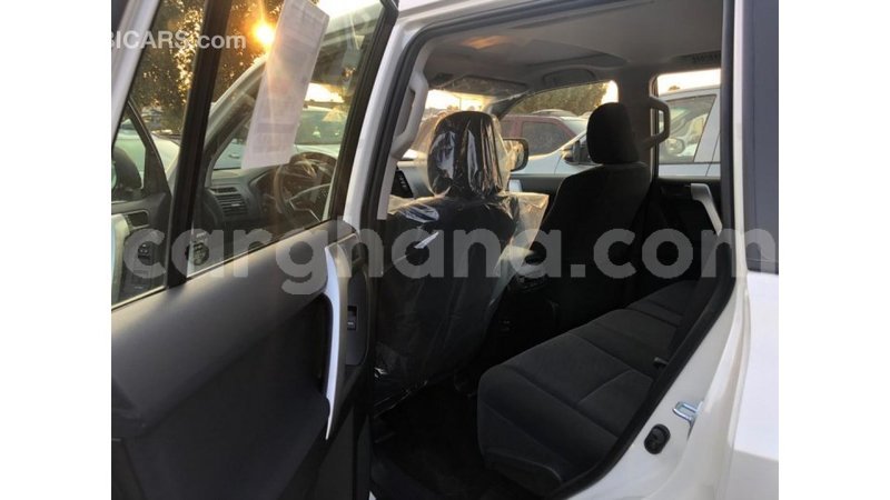 Big with watermark toyota land cruiser ashanti import dubai 15641