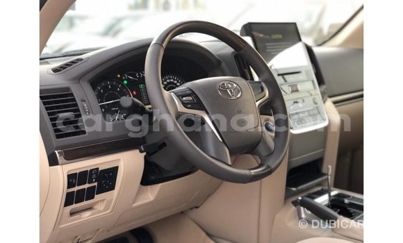 Ra Imported Toyota Land Cruiser funfun Ọkọ̀ in Import - Dubai ni Ashanti Ra Imported Toyota Land Cruiser funfun Ọkọ̀ in Import - Dubai ni Ashanti