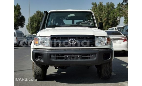 Ra Imported Toyota Land Cruiser funfun Ọkọ̀ in Import - Dubai ni Ashanti Ra Imported Toyota Land Cruiser funfun Ọkọ̀ in Import - Dubai ni Ashanti