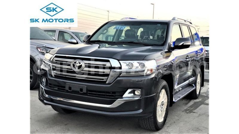 Big with watermark toyota land cruiser ashanti import dubai 15677