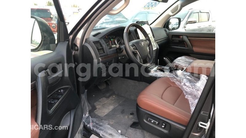 Big with watermark toyota land cruiser ashanti import dubai 15677