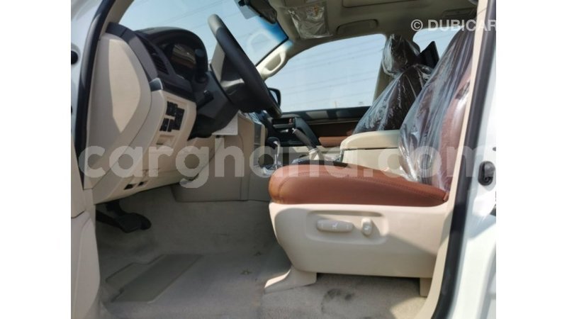 Big with watermark toyota land cruiser ashanti import dubai 15681