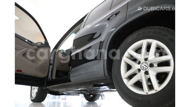 Big with watermark volkswagen tiguan ashanti import dubai 15687