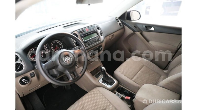 Big with watermark volkswagen tiguan ashanti import dubai 15687