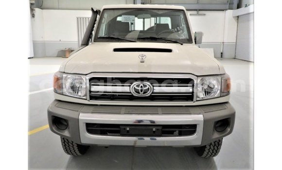 Ra Imported Toyota Land Cruiser funfun Ọkọ̀ in Import - Dubai ni Ashanti