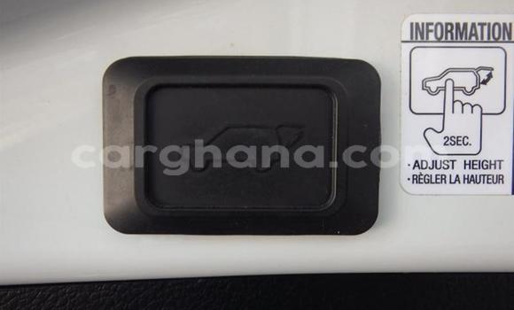 Buy Used Toyota RAV4 White Car in Accra in Greater Accra Buy Used Toyota RAV4 White Car in Accra in Greater Accra