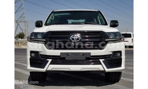 Sayi Imported Toyota Land Cruiser White Mota in Import - Dubai a Ashanti Sayi Imported Toyota Land Cruiser White Mota in Import - Dubai a Ashanti