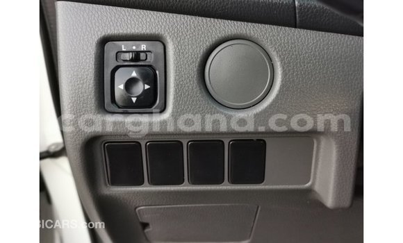 Sayi Imported Mitsubishi L200 White Mota in Import - Dubai a Ashanti Sayi Imported Mitsubishi L200 White Mota in Import - Dubai a Ashanti