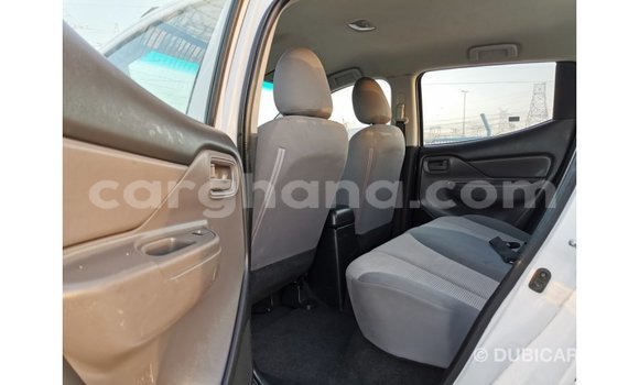 Sayi Imported Mitsubishi L200 White Mota in Import - Dubai a Ashanti Sayi Imported Mitsubishi L200 White Mota in Import - Dubai a Ashanti