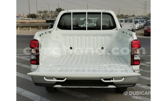 Sayi Imported Mitsubishi L200 White Mota in Import - Dubai a Ashanti Sayi Imported Mitsubishi L200 White Mota in Import - Dubai a Ashanti
