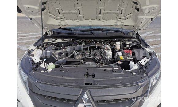 Sayi Imported Mitsubishi L200 White Mota in Import - Dubai a Ashanti Sayi Imported Mitsubishi L200 White Mota in Import - Dubai a Ashanti
