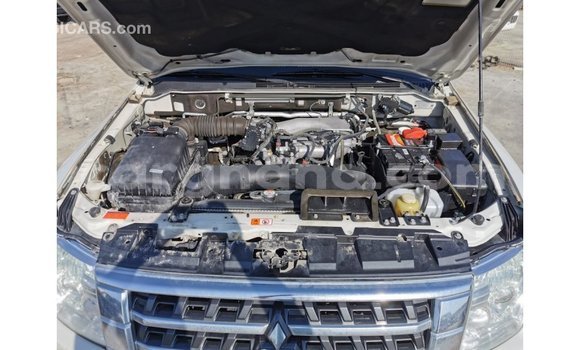 Buy Import Mitsubishi Pajero White Car in Import - Dubai in Ashanti Buy Import Mitsubishi Pajero White Car in Import - Dubai in Ashanti