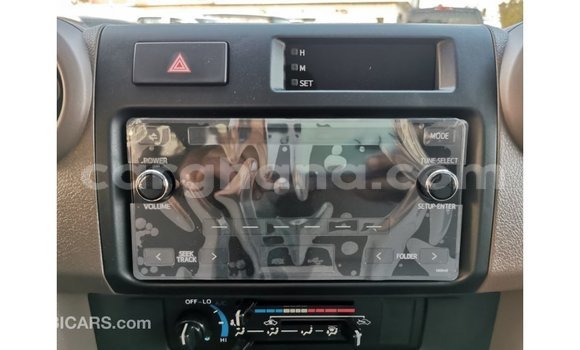 Sayi Imported Toyota Land Cruiser White Mota in Import - Dubai a Ashanti Sayi Imported Toyota Land Cruiser White Mota in Import - Dubai a Ashanti