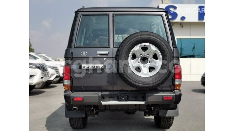 Big with watermark toyota land cruiser ashanti import dubai 15803