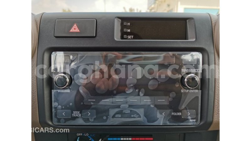 Big with watermark toyota land cruiser ashanti import dubai 15803