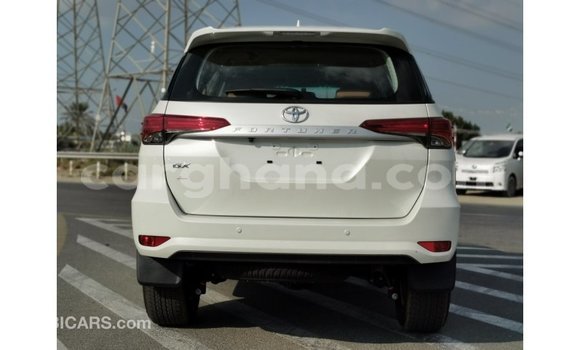 Buy Import Toyota Fortuner White Car in Import - Dubai in Ashanti Buy Import Toyota Fortuner White Car in Import - Dubai in Ashanti