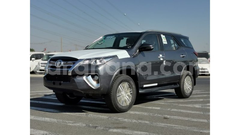 Big with watermark toyota fortuner ashanti import dubai 15818