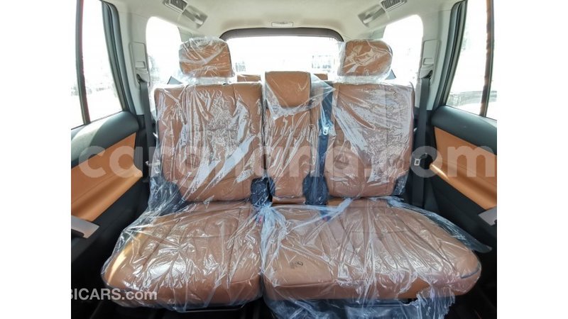 Big with watermark toyota prado ashanti import dubai 15819