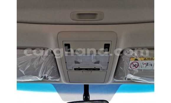 Sayi Imported Toyota Land Cruiser White Mota in Import - Dubai a Ashanti Sayi Imported Toyota Land Cruiser White Mota in Import - Dubai a Ashanti