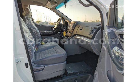 Ra Imported Hyundai Cargo funfun Ọkọ̀ in Import - Dubai ni Ashanti Ra Imported Hyundai Cargo funfun Ọkọ̀ in Import - Dubai ni Ashanti